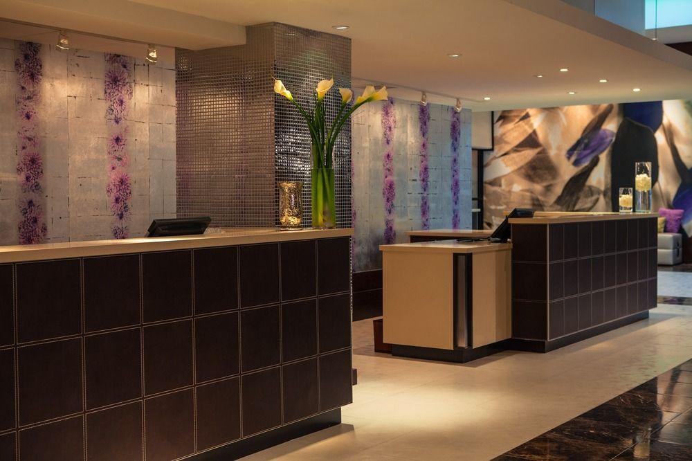 Renaissance Chicago North Shore Hotel Нортбрук Экстерьер фото