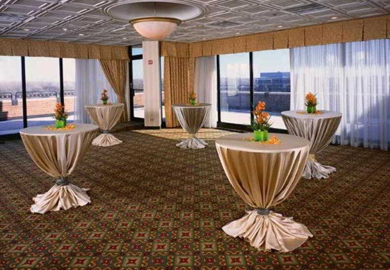 Renaissance Chicago North Shore Hotel Нортбрук Экстерьер фото