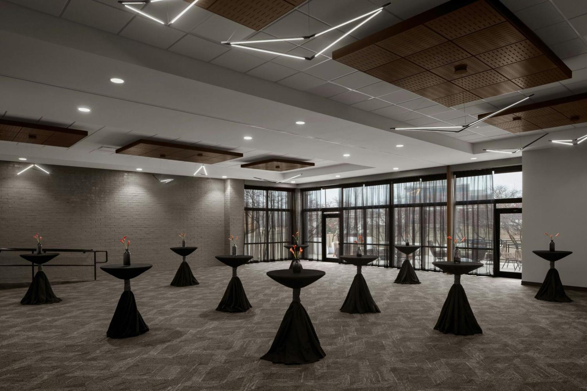Renaissance Chicago North Shore Hotel Нортбрук Экстерьер фото