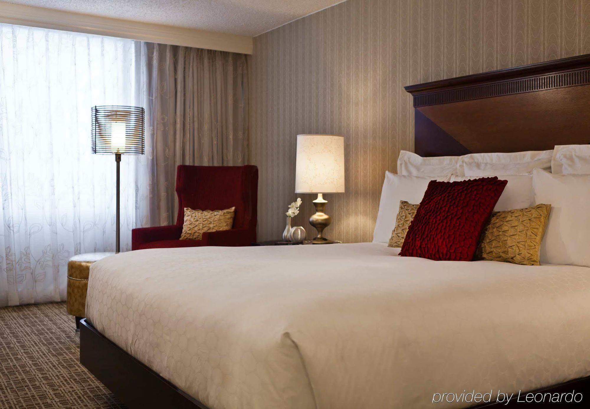 Renaissance Chicago North Shore Hotel Нортбрук Номер фото