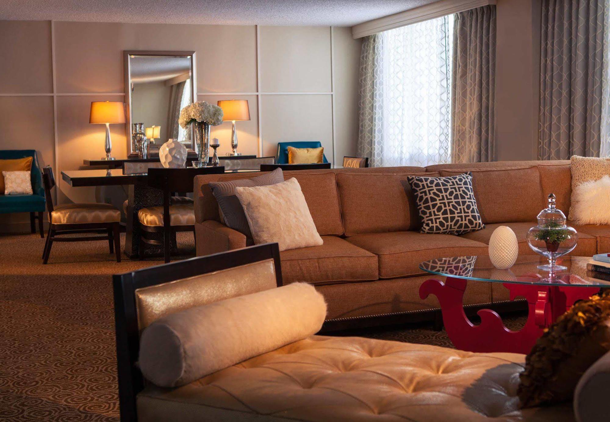 Renaissance Chicago North Shore Hotel Нортбрук Экстерьер фото